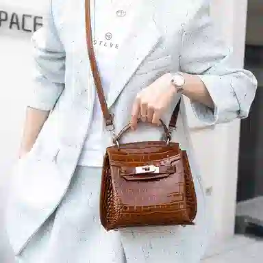 老人头 时尚通勤百搭优雅气质高级质感鳄鱼纹凯莉包 头层牛皮 单肩斜挎手提包 常规 女款 安格拉红/黑色/棕色