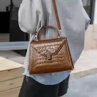 老人头 时尚气质百搭通勤鳄鱼纹 头层牛皮 斜挎手提包 女款 多色