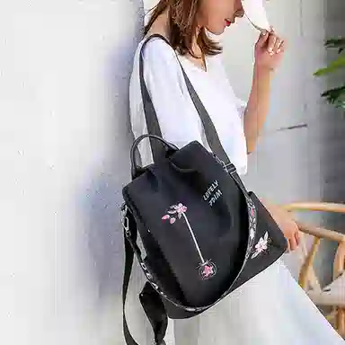 老人头 潮流刺绣百搭轻便通勤日常旅行背包 织物 双肩包 常规 女款 黑色/卡其色