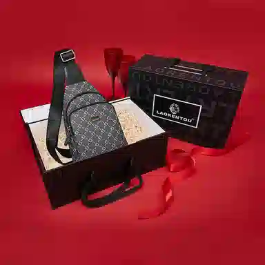 老人头 复古风百搭满印商务通勤老花斜挎包 合成革 胸包 男款 黑色