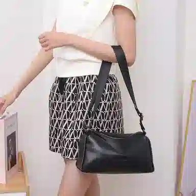 老人头 复古百搭休闲简约纯色枕头包通勤高级设计感斜挎包 头层牛皮 单肩包 女款 黑色