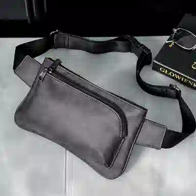 老人头 时尚百搭轻便 合成革 胸包 男款 花纹黑/灰色