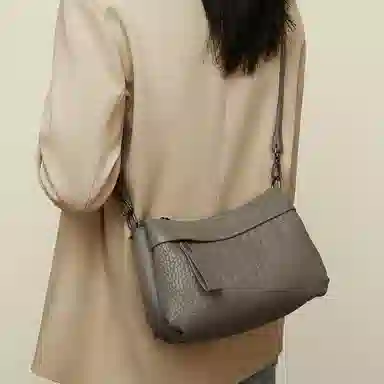 老人头 时尚百搭纯色通勤潮流百搭 牛皮革拼合成革 单肩包 常规 女款 多色