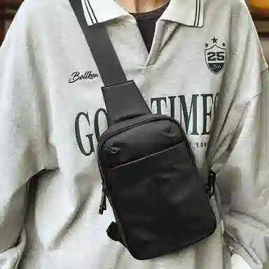 老人头 百搭休闲轻便通勤单肩旅游骑行包 人造革 胸包 男女同款情侣款 多色