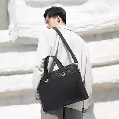 老人头 简约时尚商务通勤出差斜挎包 头层牛皮 公文包 常规 男款 黑色