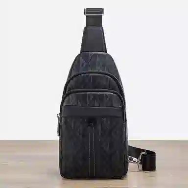 老人头 潮流休闲多功能通勤百搭轻便出行 合成革 胸包 男款 黑色