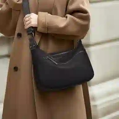 老人头 休闲简约百搭潮流通勤轻便 织物 单肩包斜挎包 女款 黑色