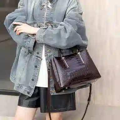 老人头 经典设计时尚百搭潮流高级感鳄鱼纹气质手提单肩包 头层牛皮 斜挎包 常规 女款 黑色/咖啡色/棕色