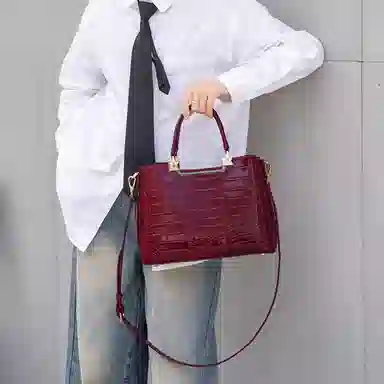 老人头 经典时尚优雅大气百搭实用鳄鱼纹通勤单肩斜挎包 头层牛皮 手提包 常规 女款 红色/黑色/棕色