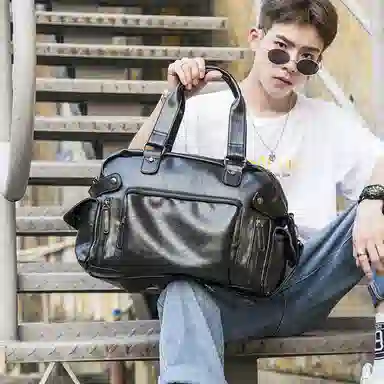 老人头 休闲简约健身斜挎通勤出差行李包 合成革 旅行包 男款 黑色