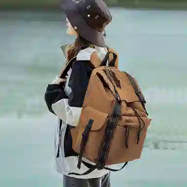 老人头 大容量登山骑行实用轻便通勤百搭背包 织物 双肩包 常规 男女同款情侣款 岩土棕