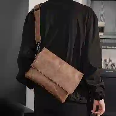 老人头 复古港风通勤简约时尚百搭斜挎包 合成革 单肩包 常规 男款 多色