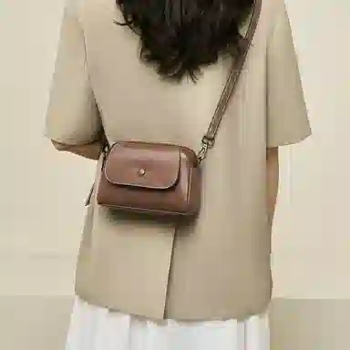 老人头 复古时尚休闲百搭小方包 头层牛皮 斜挎包 女款 棕色