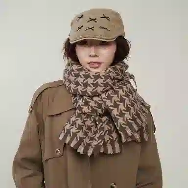 PEAK Houndstooth Scarf