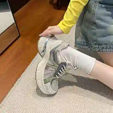 女士百搭防滑轻便透气复古厚底内增高休闲运动鞋 老爹鞋 女