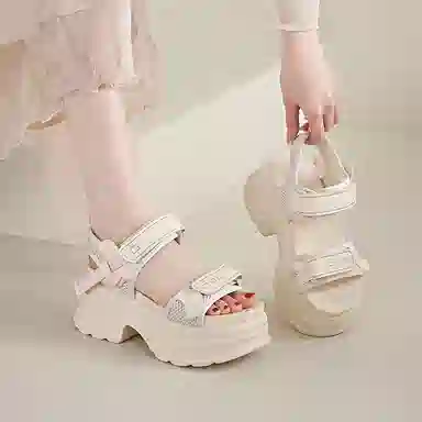 美洲爵士 一字带软底 休闲运动 沙滩凉鞋 女