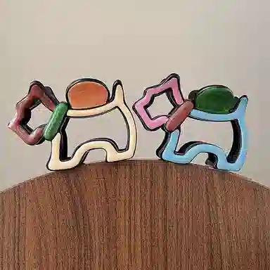 千桐 多巴胺卡通可爱撞色小狗抓夹盘发鲨鱼夹日常百搭饰品 亚克力 发夹 女款