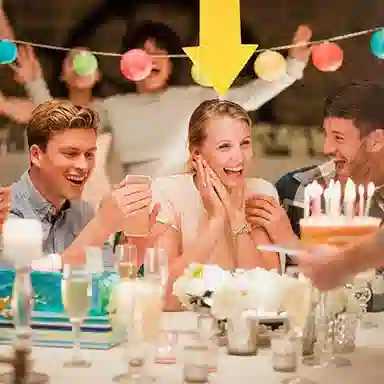 千桐 【我在这儿 箭头头箍】创意符号 演唱会 拍照神器 趣味搞怪显眼 塑料 发箍 男女同款情侣款