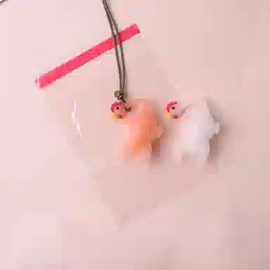 【不晒黑神器 有紫外线就变色】 千桐 烤鸡 卡通治愈 创意手机绳包包 行李箱 卡通玩偶 亚克力  挂件  男女同款情侣款