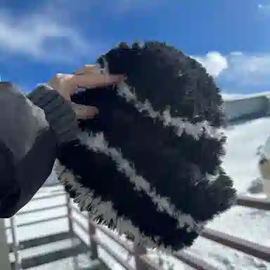 千桐 毛茸茸黑白条纹标签 温暖氛围感通勤百搭 涤纶 绒线帽 男女同款情侣款