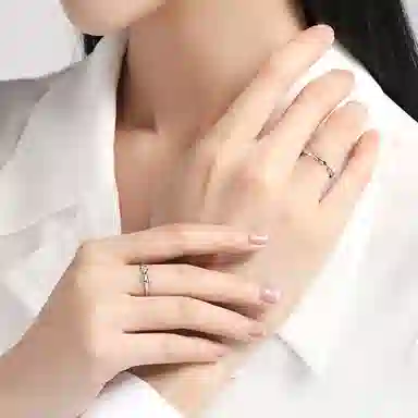 s999
