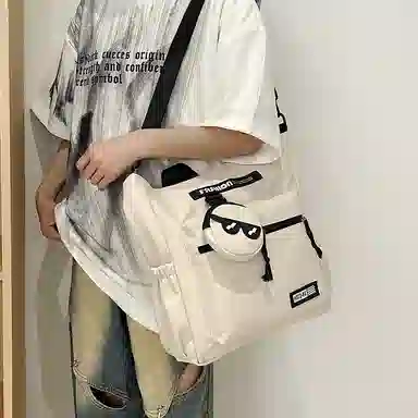 普乐威 高颜值书袋学生时尚百搭 尼龙 单肩斜挎包 男女同款情侣款 白色/黑色/灰色/卡其色