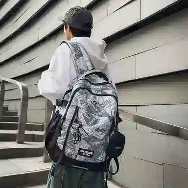 普乐威 潮酷高颜值 尼龙 双肩包 男女同款情侣款 几何/动漫/报纸/涂鸦/白色/黑色