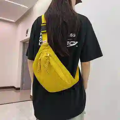 普乐威 日系轻便简约百搭百搭休闲运动骑行通勤 尼龙 胸包 男女同款情侣款 米白色/黑色/黄色/绿色/蓝色