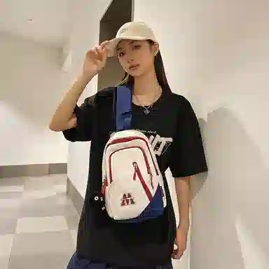 普乐威 时尚简约百搭运动学生个性潮流实用 尼龙 胸包 男女同款情侣款 白蓝红/白红色/黑色/蓝色