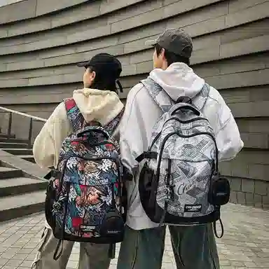 普乐威 潮酷高颜值 尼龙 双肩包 男女同款情侣款 几何/动漫/报纸/涂鸦/白色/黑色