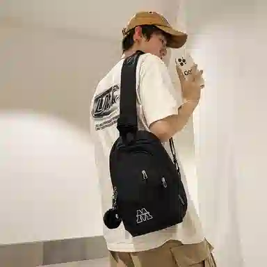 普乐威 时尚简约百搭运动学生个性潮流实用 尼龙 胸包 男女同款情侣款 白蓝红/白红色/黑色/蓝色