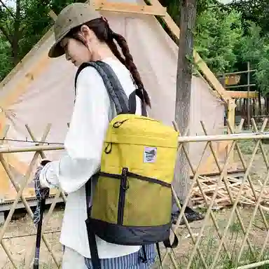 普乐威 高颜值撞色轻便上课通勤书包大容量小众设计轻便 尼龙 背包双肩包 常规 男女同款情侣款 多色