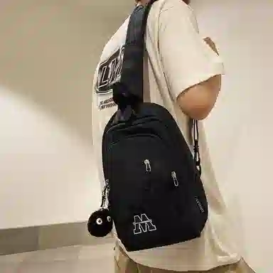 普乐威 时尚简约百搭运动学生个性潮流实用 尼龙 胸包 男女同款情侣款 白蓝红/白红色/黑色/蓝色