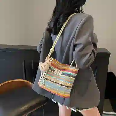 科物酷 超火小众高颜值多巴胺彩色编织包百搭轻便休闲外出度假沙滩水桶包 草编 斜挎单肩包 男女同款情侣款 白色/蓝色