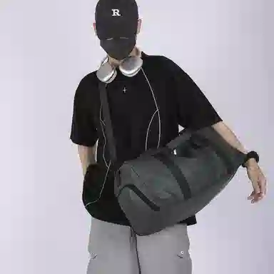 科物酷 运动高级感独立鞋仓短途潮 牛津纺 斜挎旅行包健身包 男女同款情侣款 多色