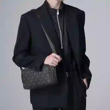 SEPTWOLVES Crossbody Bag Black