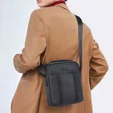 SEPTWOLVES Crossbody Bag Black