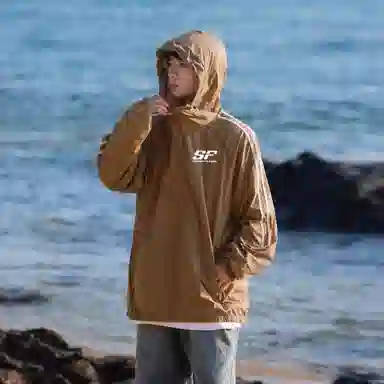 SNOW FLYING UPF50+LOGO