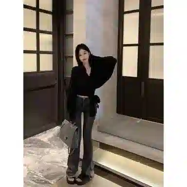 V