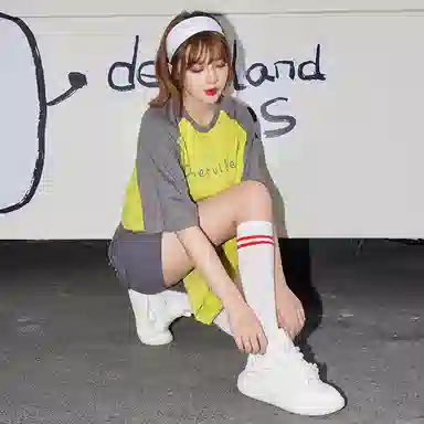 DAISY FELLOWES 001 DF