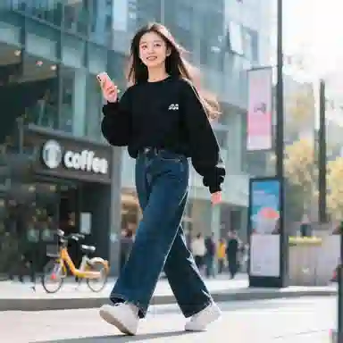 MUSCLETECH High Street Logo Sweatshirt