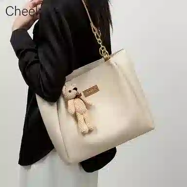 cheekkiss
