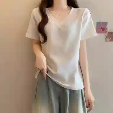 AWAO VLogo T