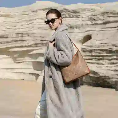 Crocodile Tote PVC