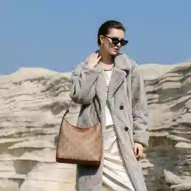 Crocodile Tote PVC