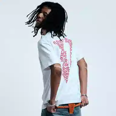 VLONE Staple kiss VLogo T