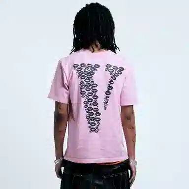 VLONE Friends kiss VLogo T