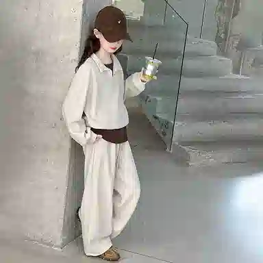 MUMUWU HOUSE 2025polo