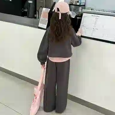 MUMUWU HOUSE 2025polo