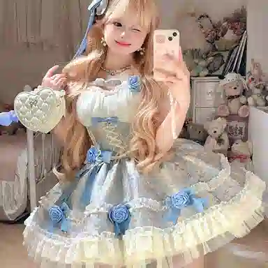 Beauty at 19 Lolitacos